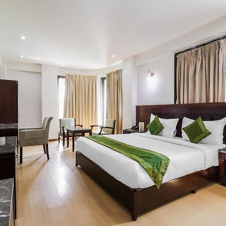 Treebo Trend Hotel Parker أحمد أباد المظهر الخارجي الصورة