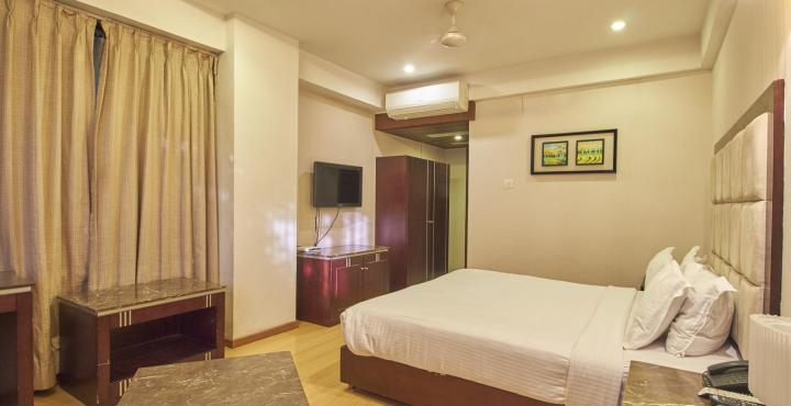 Treebo Trend Hotel Parker أحمد أباد المظهر الخارجي الصورة