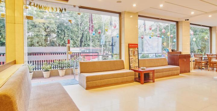 Treebo Trend Hotel Parker أحمد أباد المظهر الخارجي الصورة