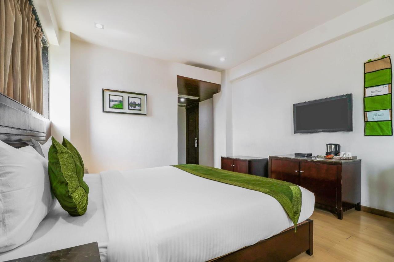 Treebo Trend Hotel Parker أحمد أباد المظهر الخارجي الصورة